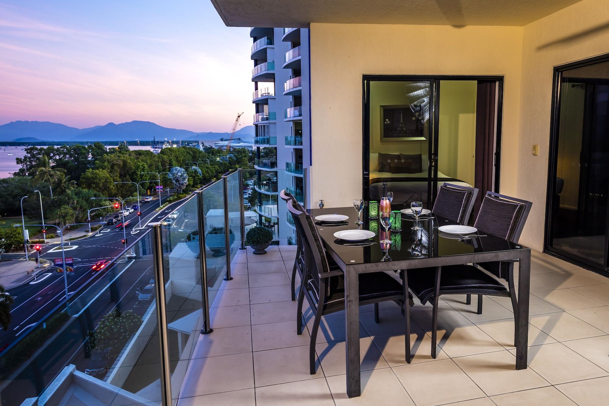 Jack And Newell Holiday Apartments Cairns Exterior photo